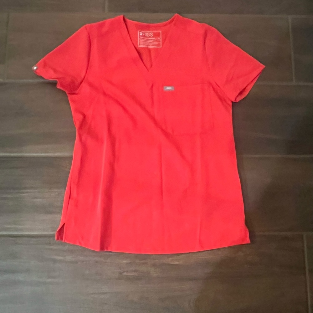 New!!! Figs set - top and bottom - never worn, no tags.